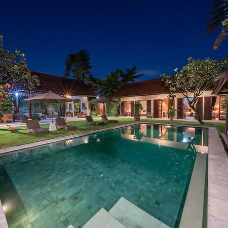 Rumi Villas Seminyak Esterno foto