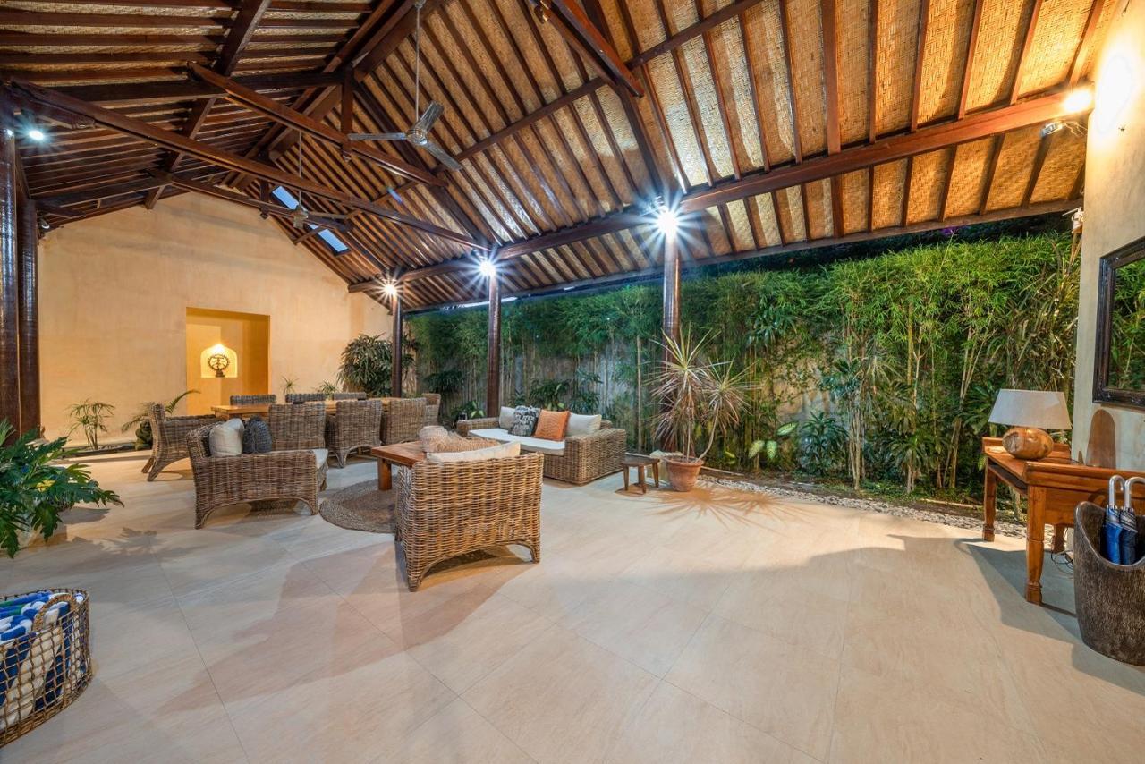 Rumi Villas Seminyak Esterno foto