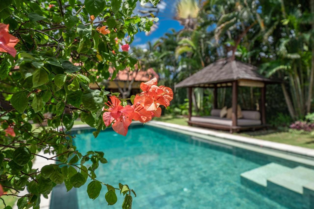 Rumi Villas Seminyak Esterno foto