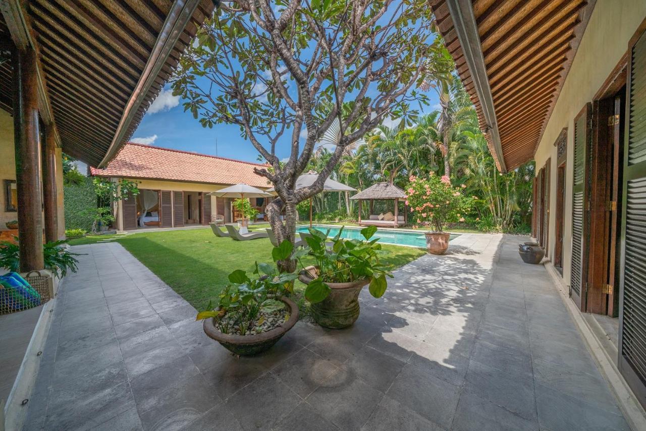 Rumi Villas Seminyak Esterno foto