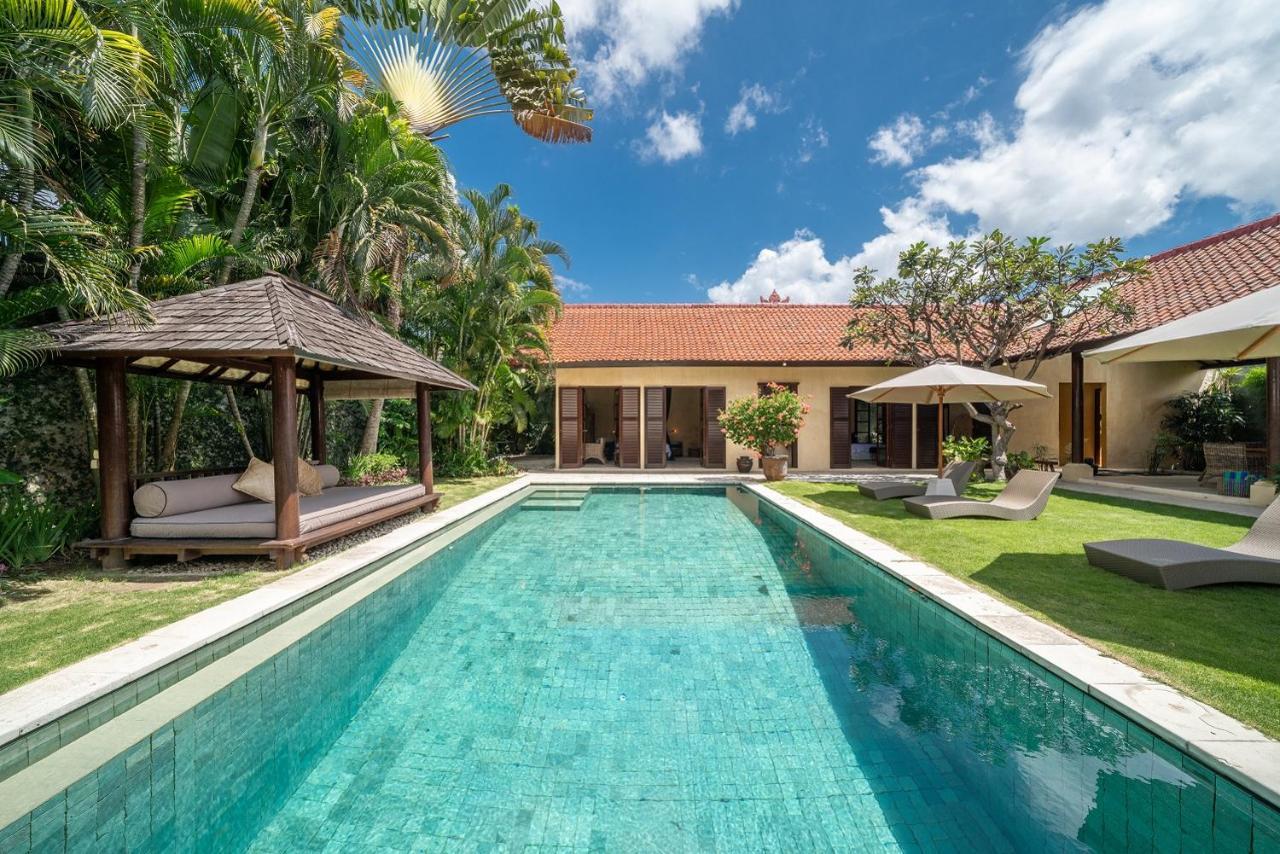Rumi Villas Seminyak Esterno foto