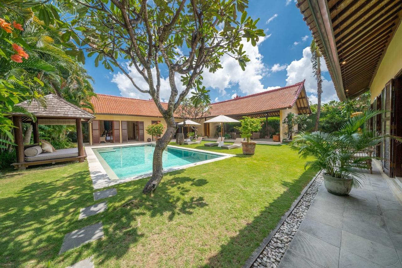 Rumi Villas Seminyak Esterno foto