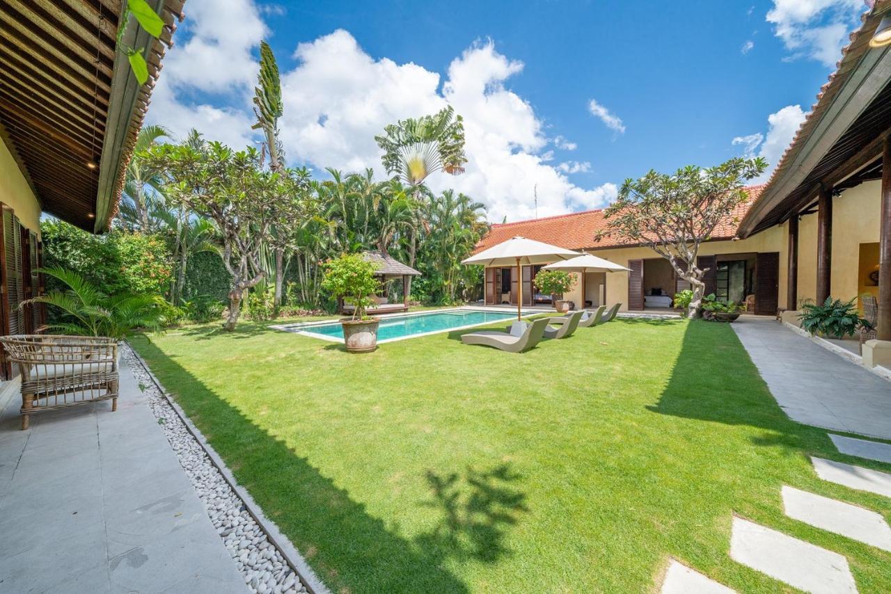 Rumi Villas Seminyak Esterno foto