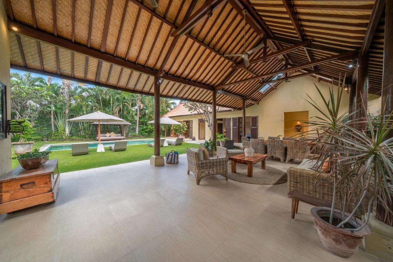 Rumi Villas Seminyak Esterno foto