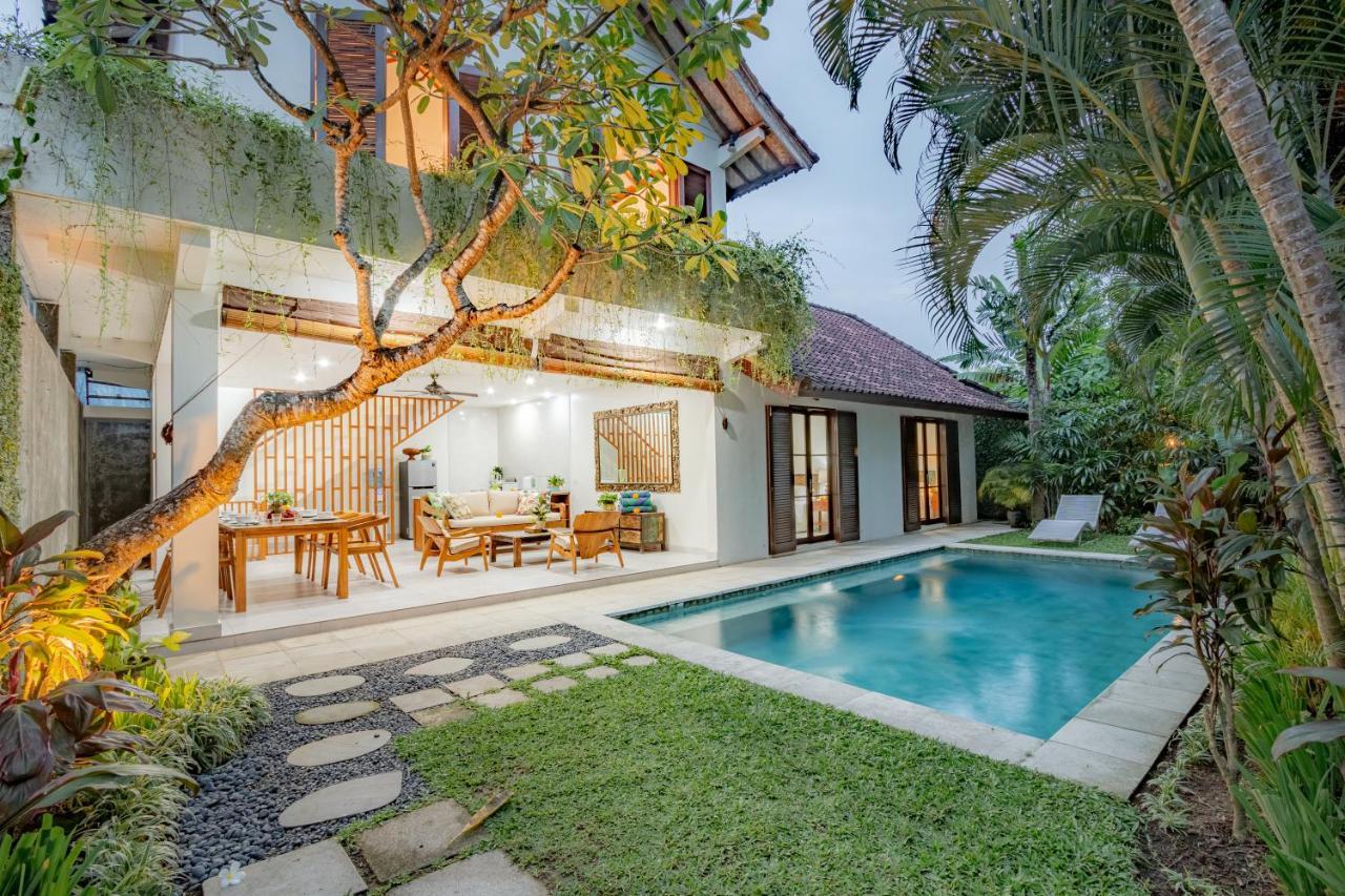 Rumi Villas Seminyak Esterno foto